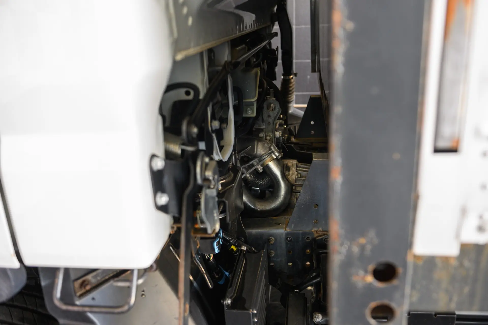 Mitsubishi Fuso Canter 3C13 c/ bascula 19