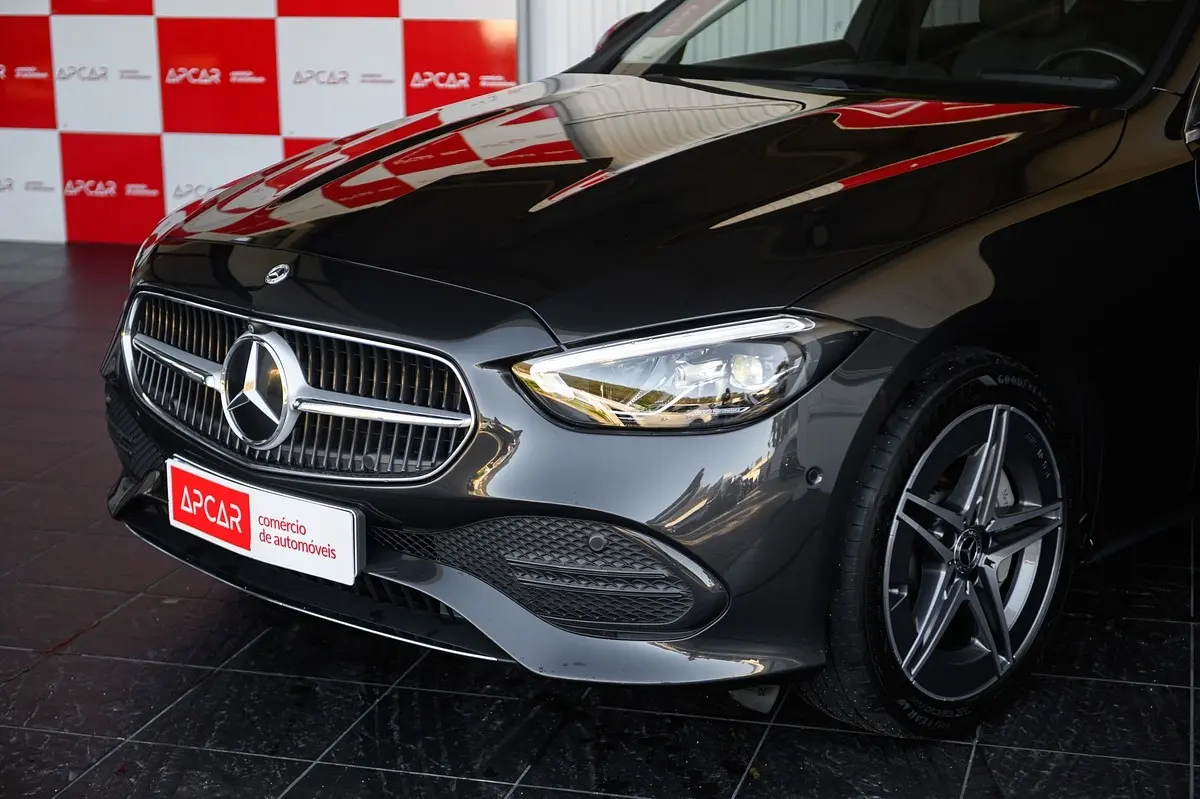 Mercedes-Benz C 300 e AMG Line 10