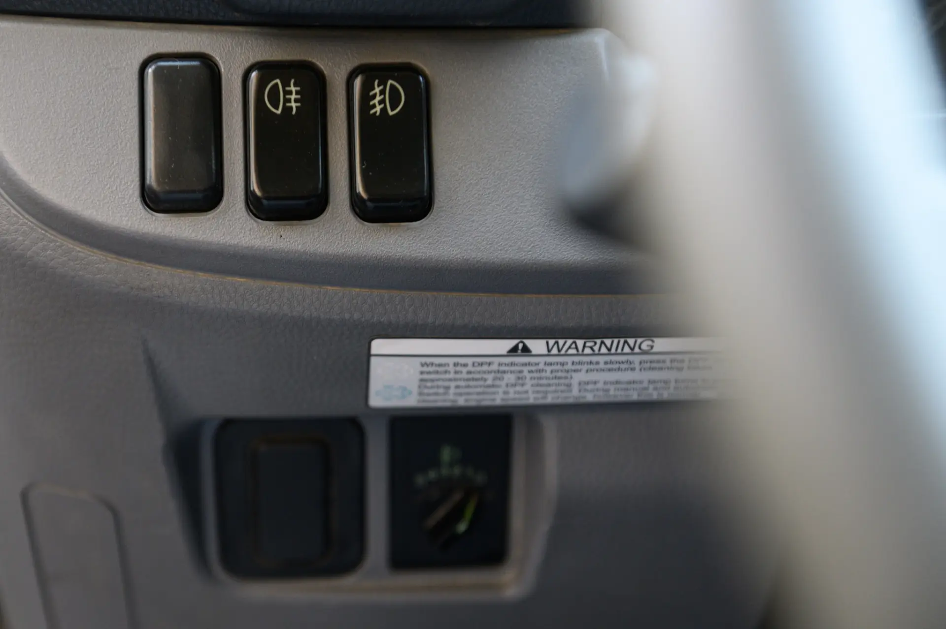 Mitsubishi Fuso Canter 3C13 c/ bascula 27