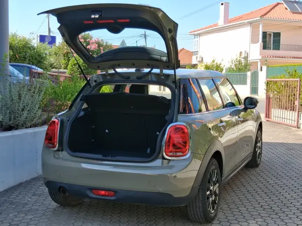 MINI 5 Portas One Auto 26