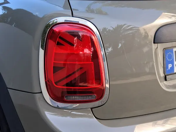 MINI 5 Portas One Auto 23