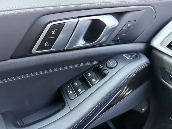 BMW X5 50 e xDrive Edição Desportiva M 39