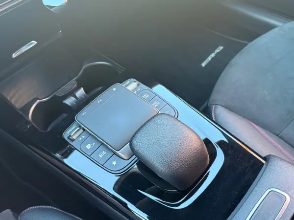 Mercedes-Benz CLA 200 d Shooting Brake AMG Line Aut. 49