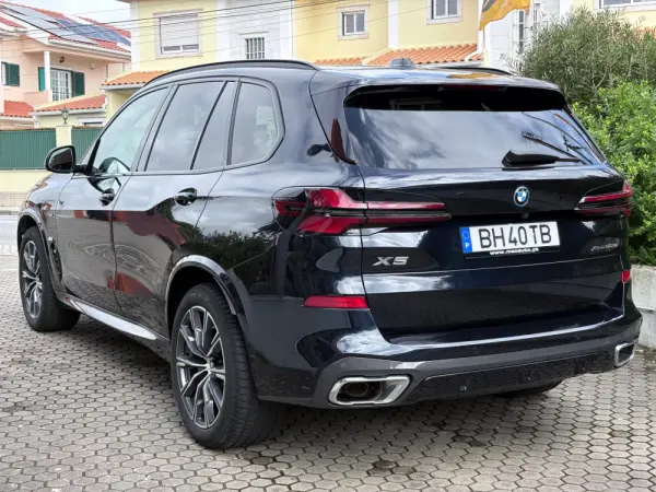 BMW X5 50 e xDrive Edição Desportiva M 26