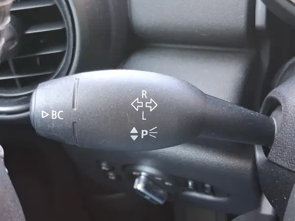 MINI 5 Portas One Auto 38