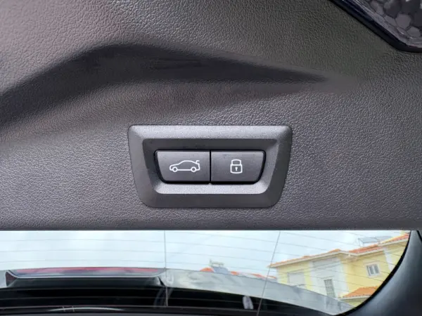 BMW X5 50 e xDrive Edição Desportiva M 31