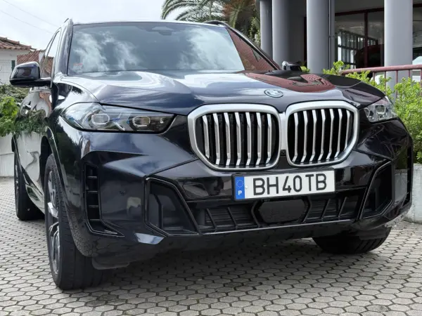 BMW X5 50 e xDrive Edição Desportiva M 9