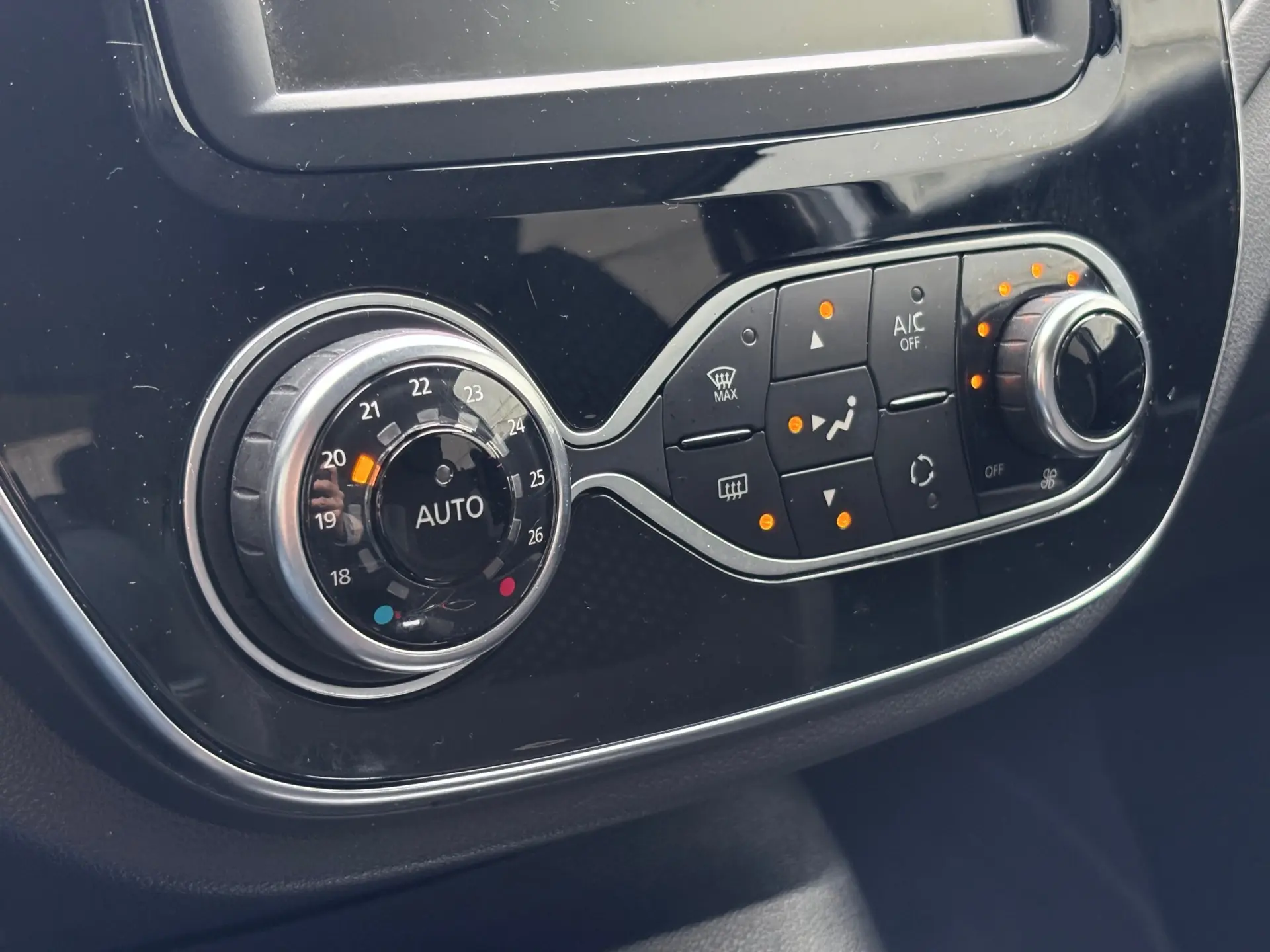 Renault Captur 0.9 TCE Exclusive 48