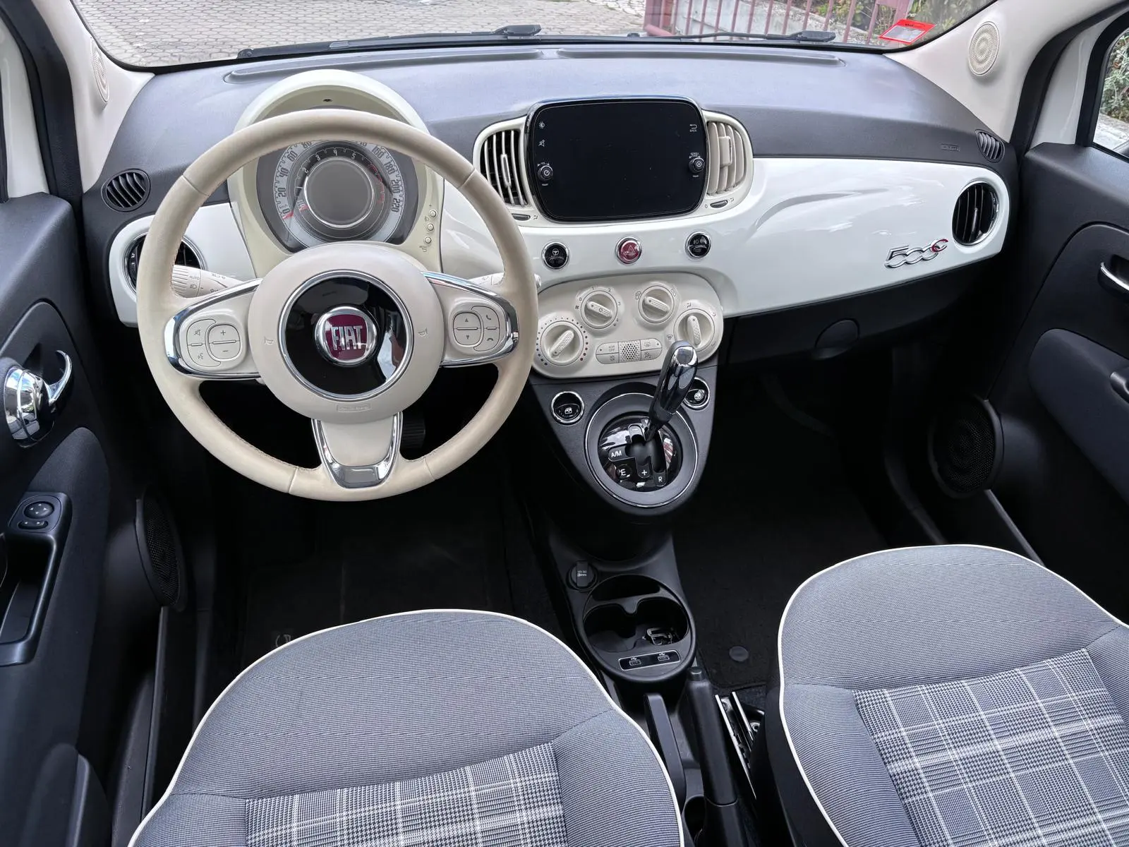 Fiat 500C 1.2 Lounge MTA 33