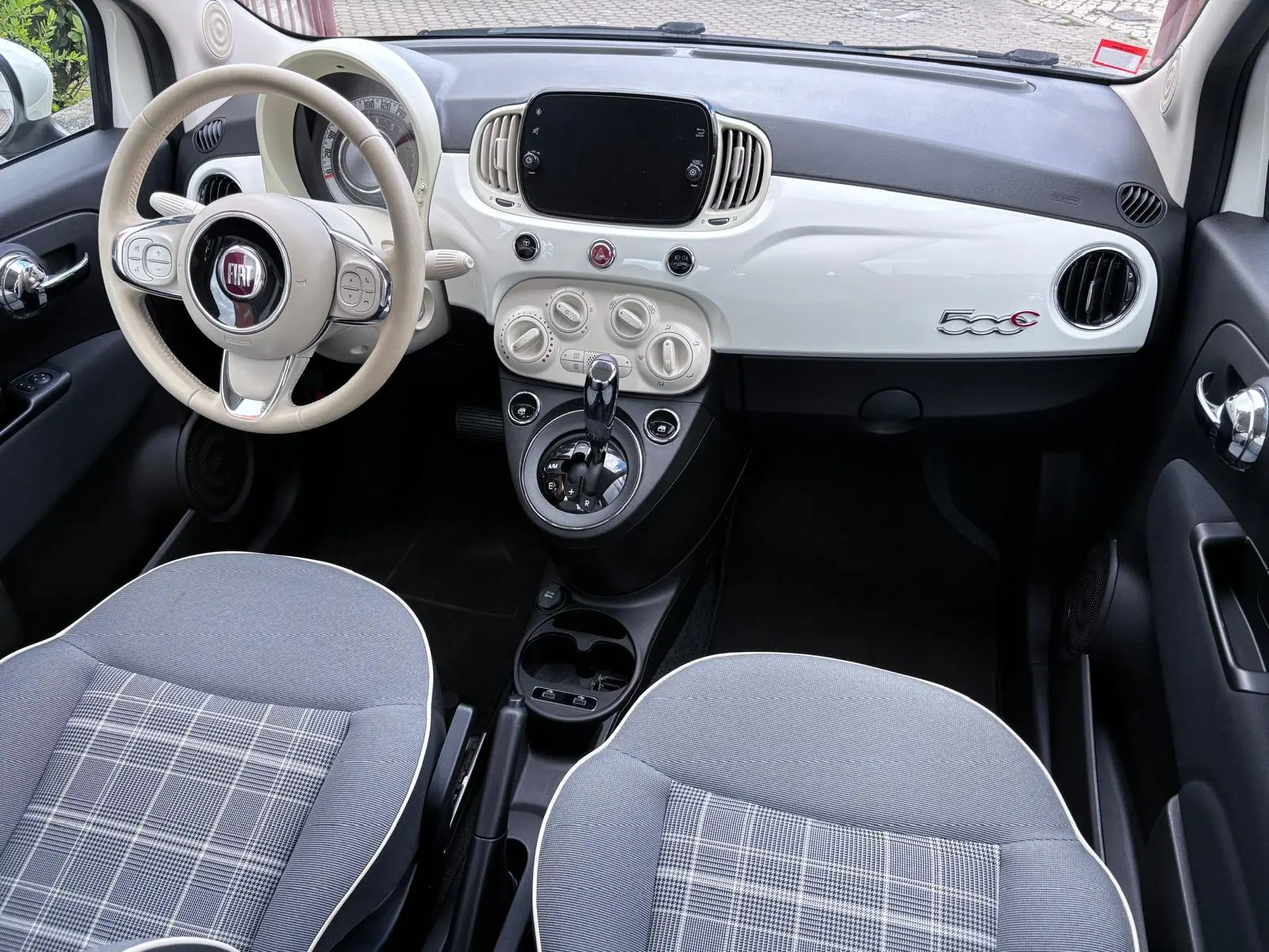 Fiat 500C 1.2 Lounge MTA 36