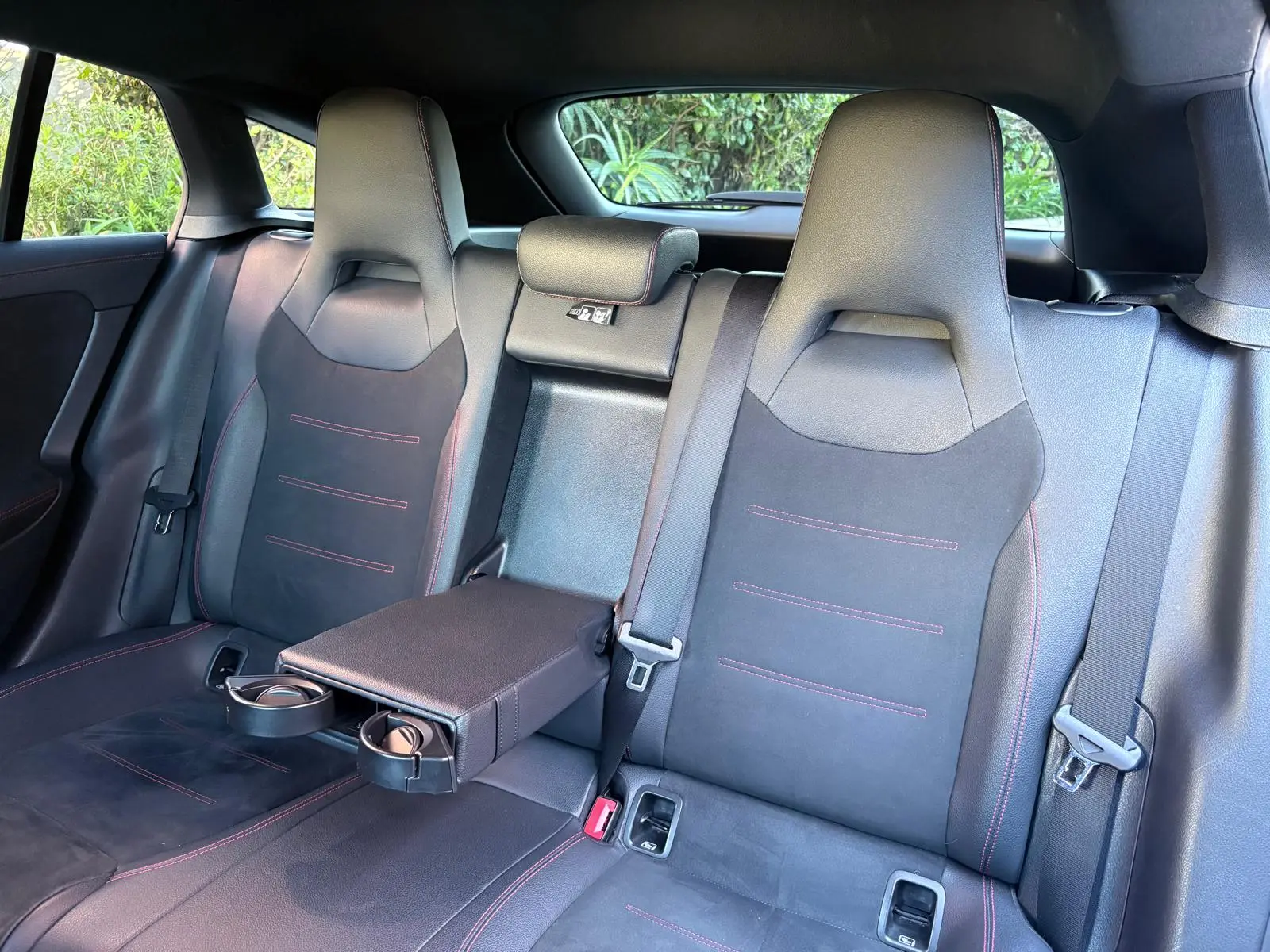 Mercedes-Benz CLA 200 d Shooting Brake AMG Line Aut. 54