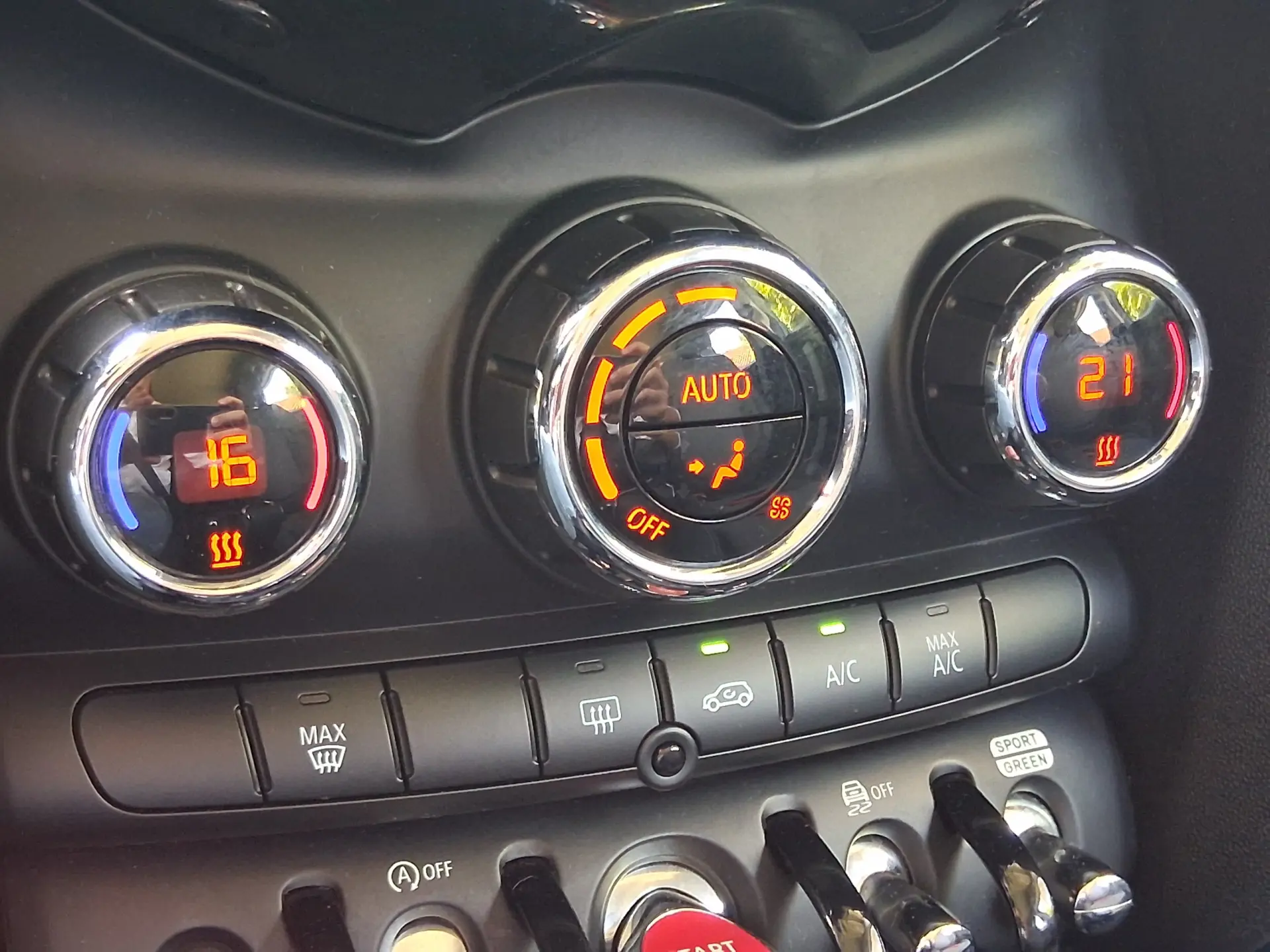 MINI 5 Portas One Auto 45