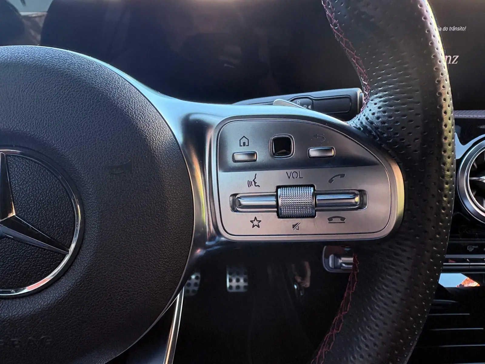 Mercedes-Benz CLA 200 d Shooting Brake AMG Line Aut. 38