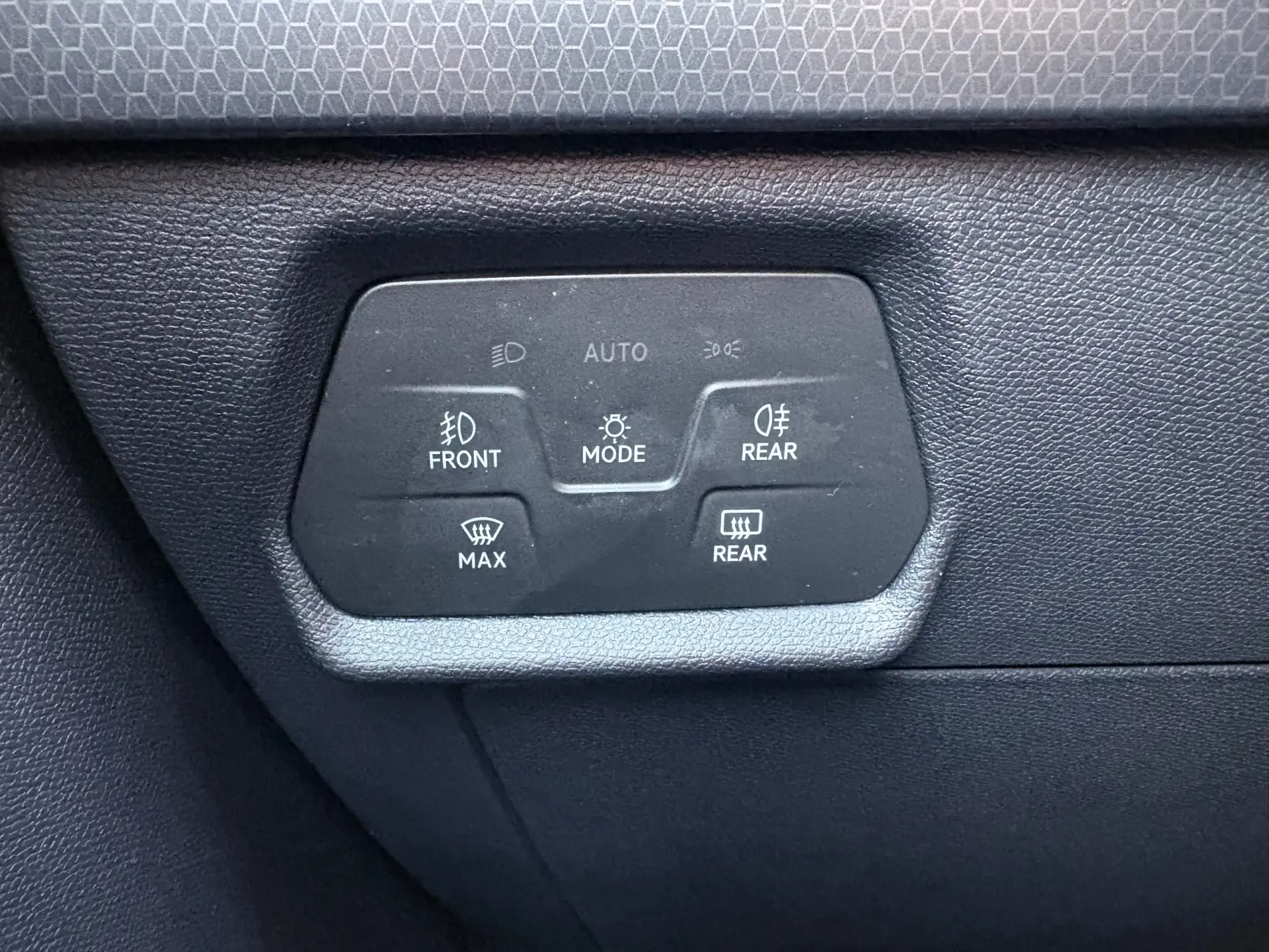 SEAT Leon ST 1.0 eTSI OPF DSG Style 33