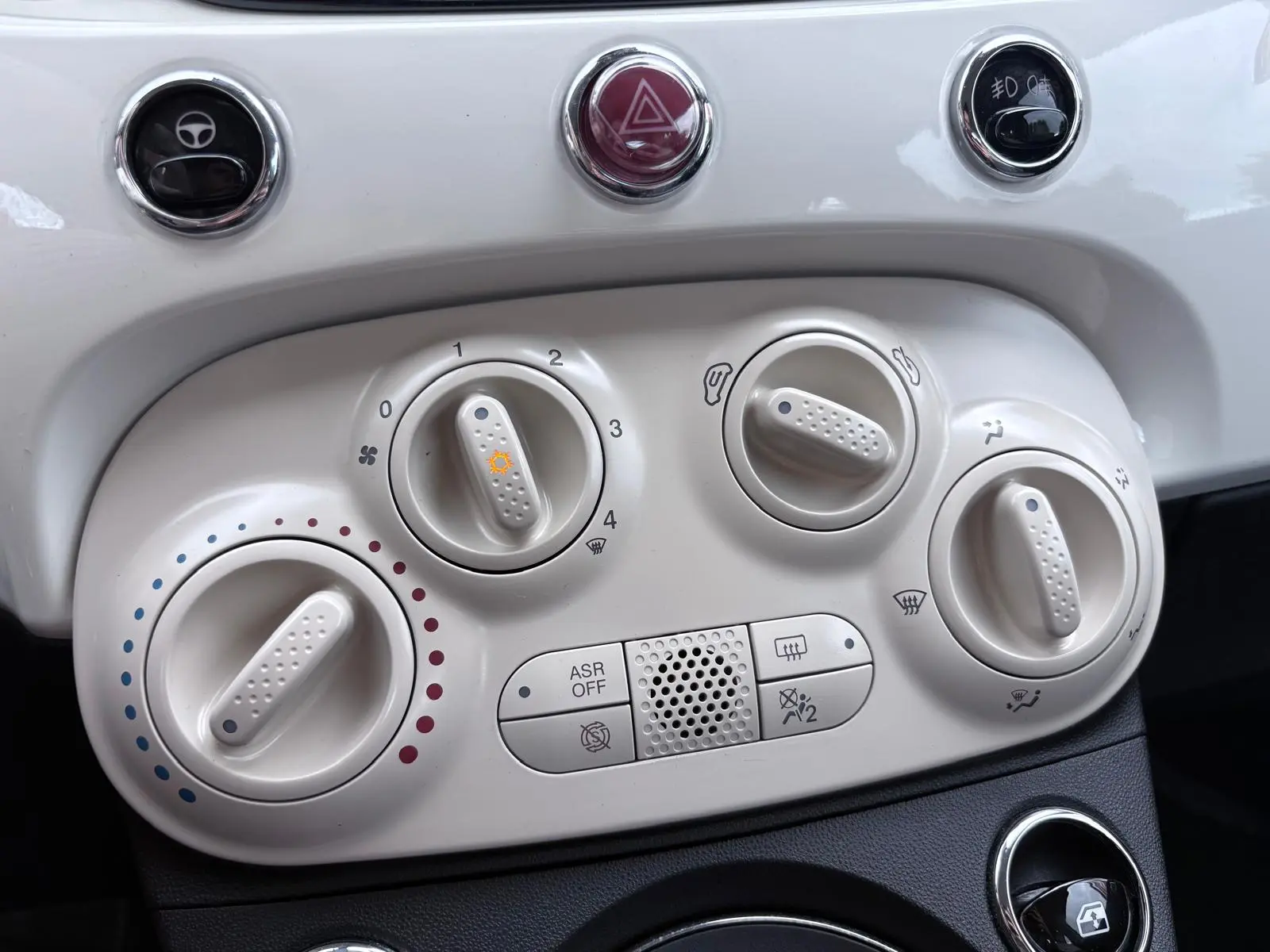 Fiat 500C 1.2 Lounge MTA 49