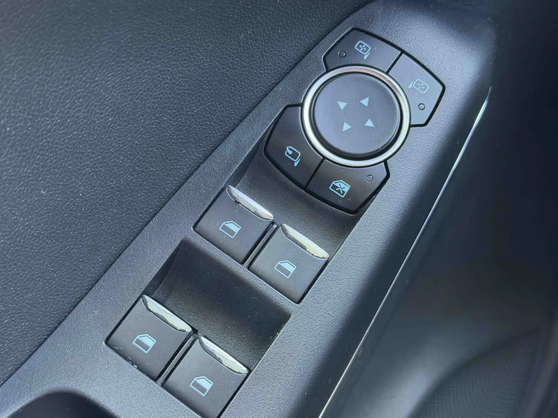 Ford Puma 1.0 EcoBoost MHEV ST-Line 33