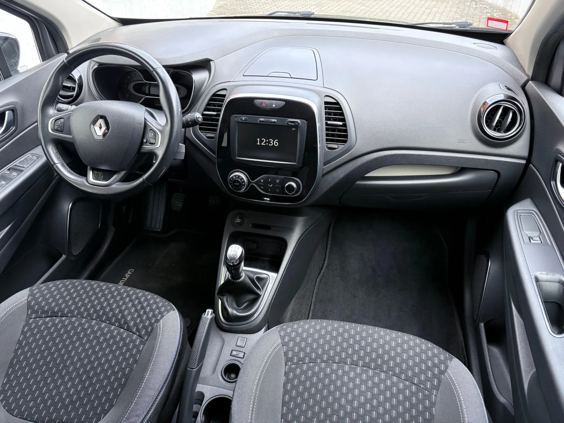 Renault Captur 0.9 TCE Exclusive 31