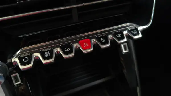 Peugeot 208 1.2 PureTech Active Pack 27