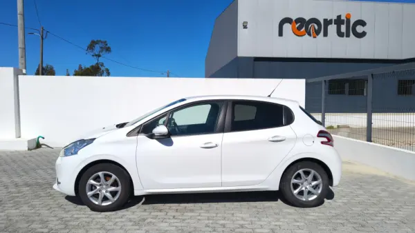 Peugeot 208 1.2 VTi Active 9