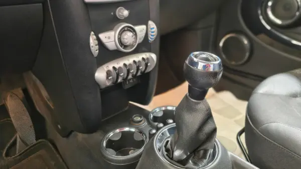 MINI 3 Portas Cooper D 14