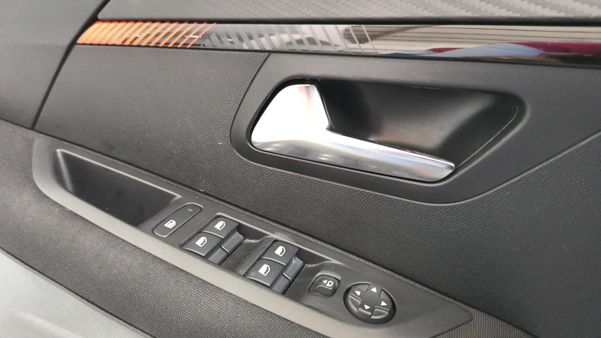 Peugeot 208 1.2 PureTech Active Pack 18