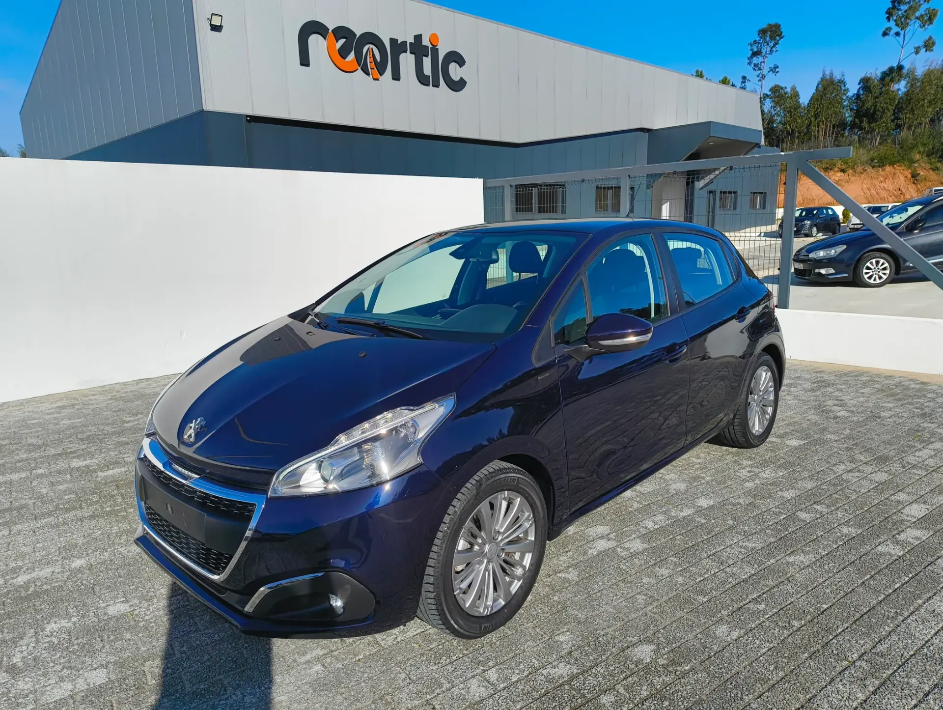 Peugeot 208 1.2 PureTech Signature 1