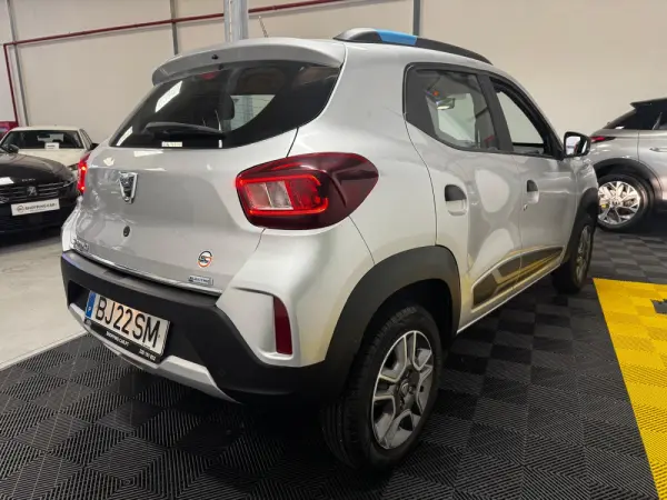 Dacia Spring Comfort 12