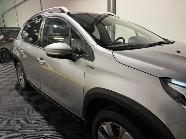Peugeot 2008 1.2 PureTech Allure 3