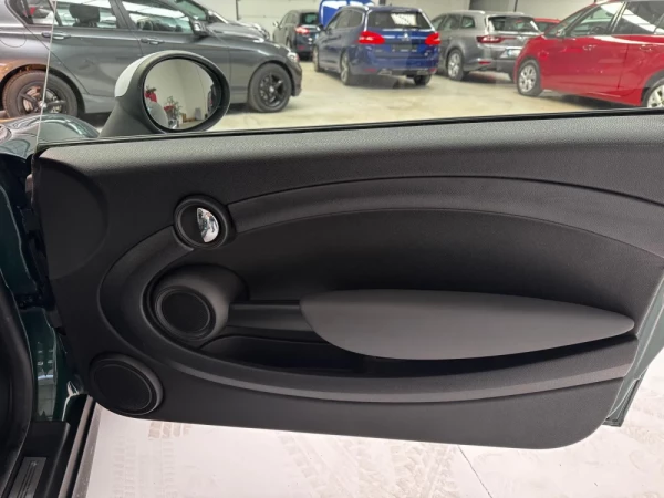 MINI 3 Portas Cooper D 23