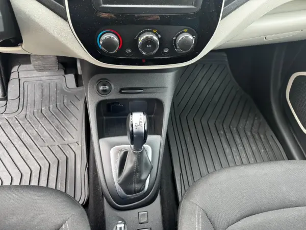 Renault Captur 1.5 dCi Initiale Paris EDC 32