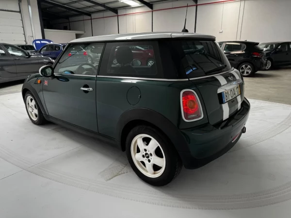 MINI 3 Portas Cooper D 9
