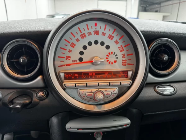 MINI 3 Portas Cooper D 18