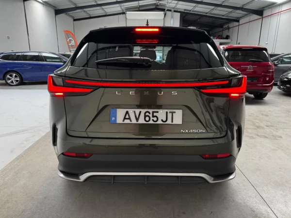 Lexus NX 450h+ 5