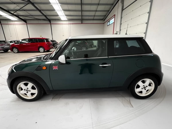 MINI 3 Portas Cooper D 6
