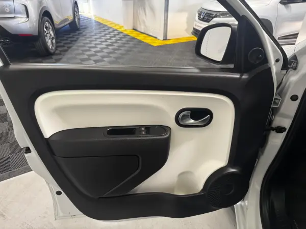 Renault Twingo SCe 70 S&S Intens 29