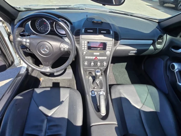 Mercedes-Benz SLK 200 16