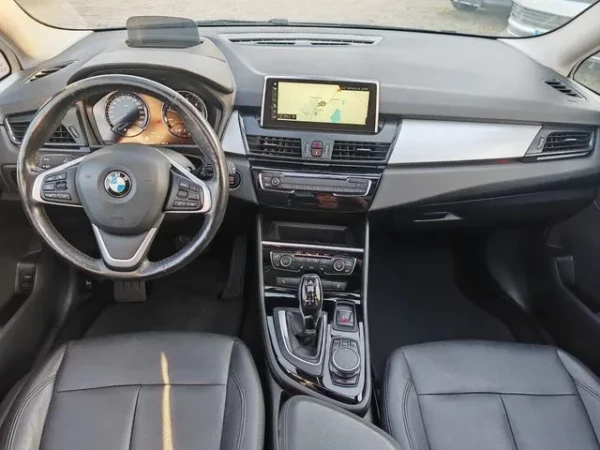 BMW 220 Gran Tourer 6