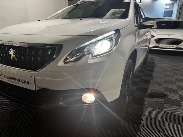 Peugeot 2008 4