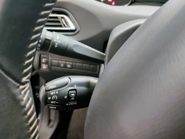 Peugeot 308 SW 1.5 BlueHDi Allure 25