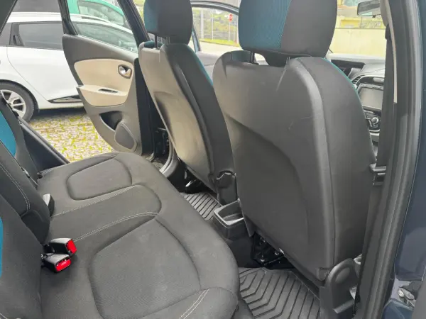 Renault Captur 1.5 dCi Initiale Paris EDC 34