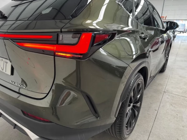Lexus NX 450h+ 7