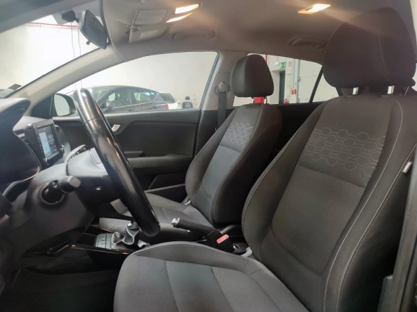 Kia Rio 1.4 CRDi 90 Platinum Edition 34