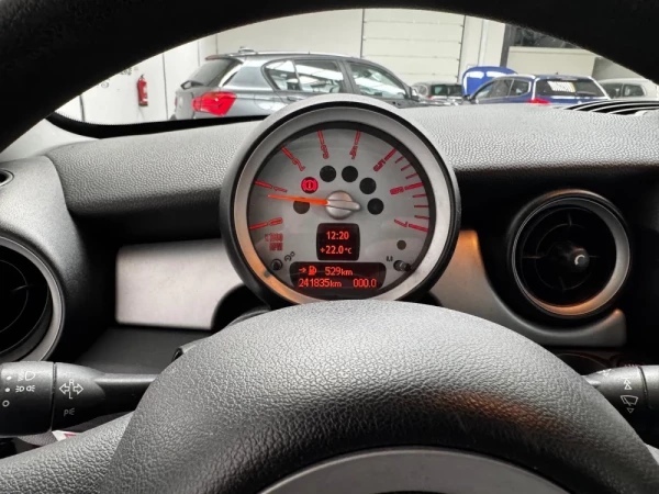 MINI 3 Portas Cooper D 19