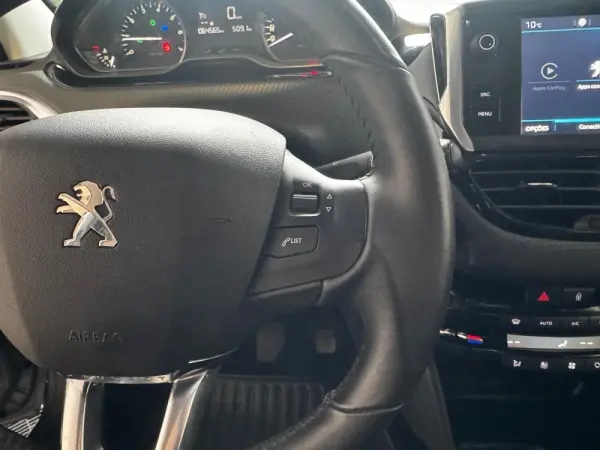 Peugeot 2008 1.2 PureTech Allure 18