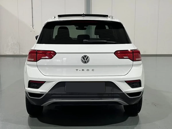 Volkswagen T-Roc 6
