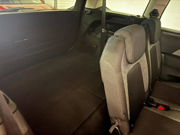 Citroën Grand C4 Spacetourer 27