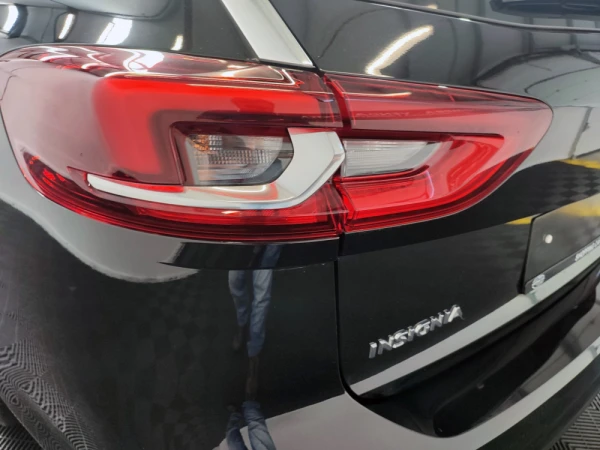 Opel Insignia 1.6 CDTI BUSINESS 14