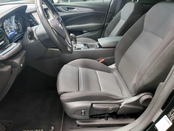 Opel Insignia 1.6 CDTI BUSINESS 62
