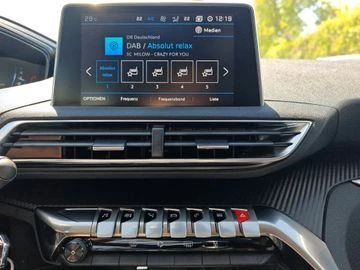 Peugeot 3008 1.2 PureTech Active 9