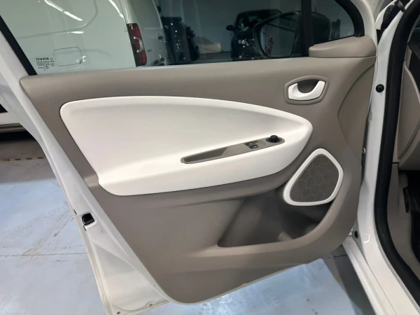 Renault Zoe 27